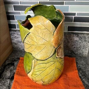 Leaf Motif Ceramic Vase (Bulland)